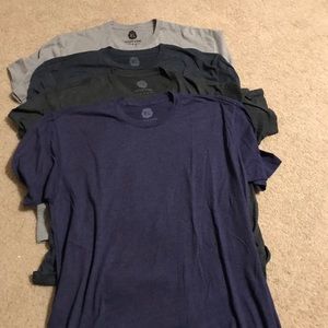4 pack Wohven T-shirt’s! Hardly worn!
